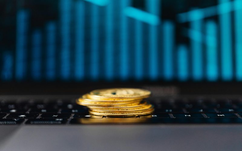 Are gold stocks a smart investment now?, gold stocks investment strategy, expert opinion on gold stocks, investing in precious metals, gold market analysis
