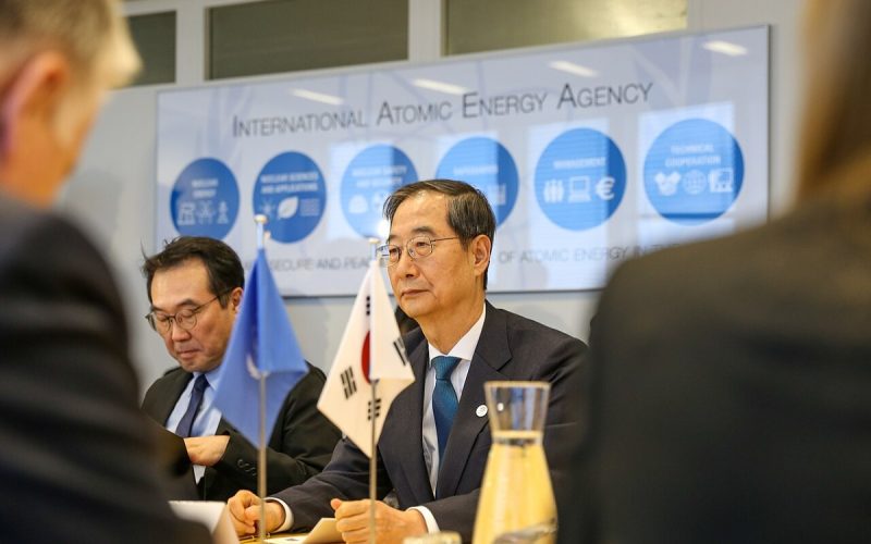 Prime Minister Han Duck-Soo